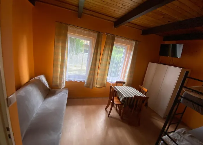 Rozane Wzgorze Rokitki (Legnica)